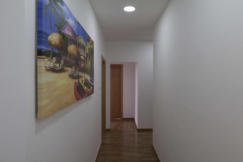 Guest House First Floor ラゴス エクステリア 写真